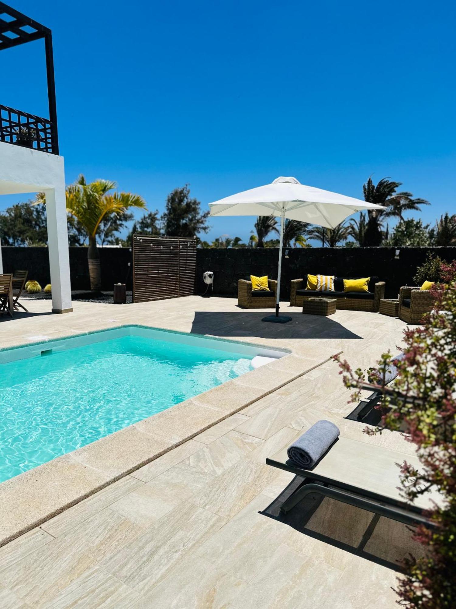 Casa Volcanes Costa Teguise Exteriör bild
